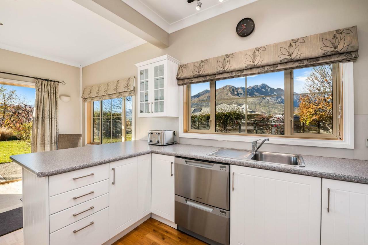 Villa Paeroa View Queenstown Exterior foto